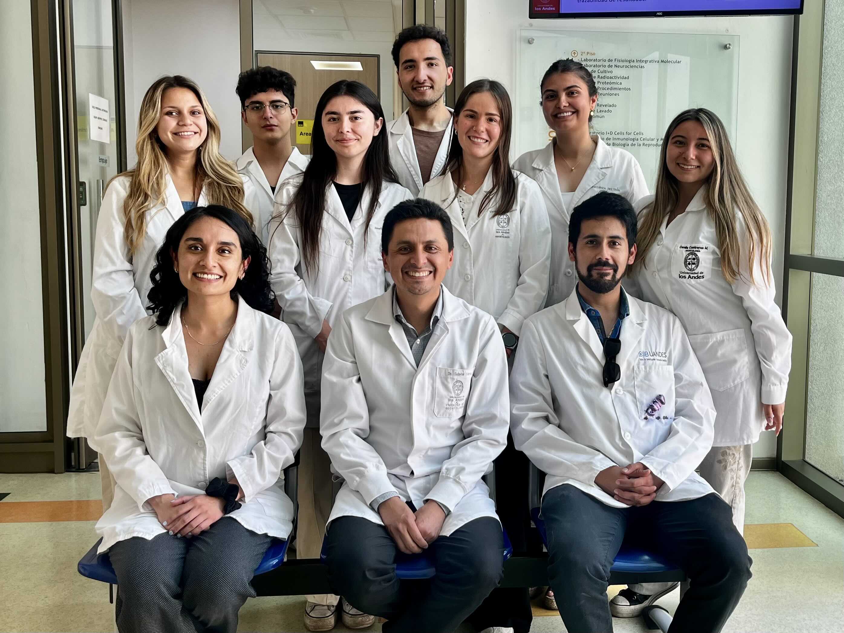 Students conducting research under the supervision of Prof. Gabriel Nima at BioMaD